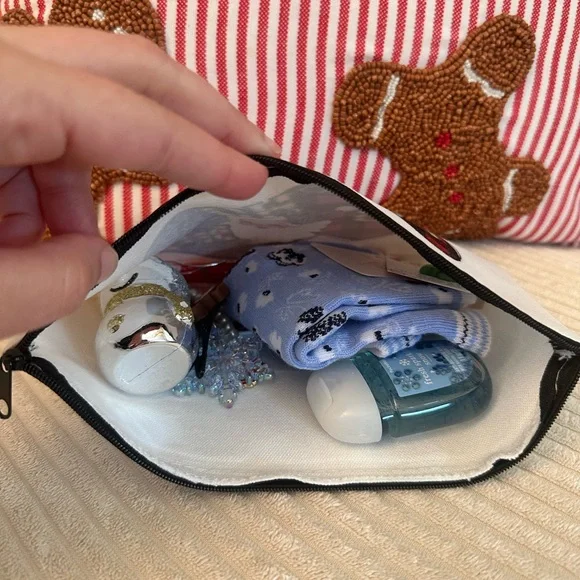 🎁Stuff the Bag🎁 Santa Claus Pouch + Holiday Bundle - Picture 5 of 5
